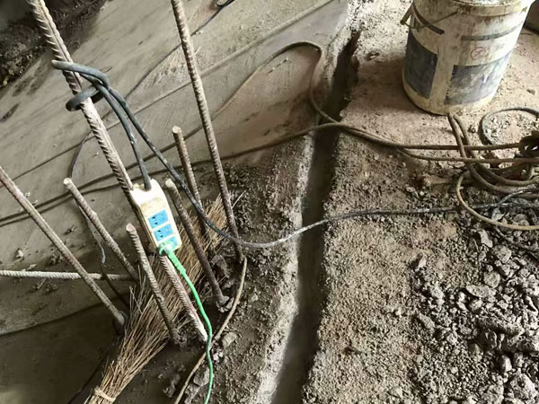 �����Ҷ�©